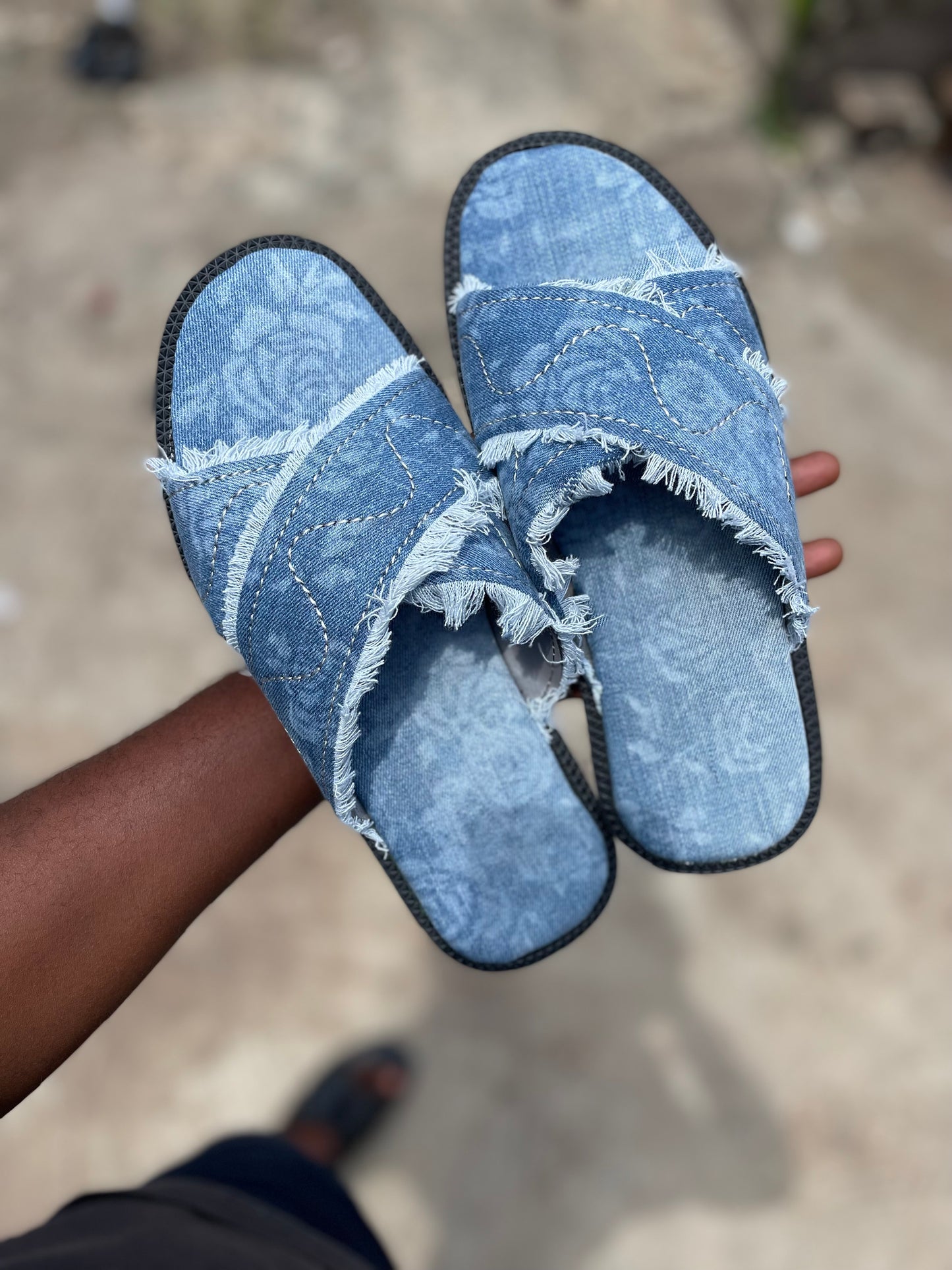Jeans Crossed Slippers