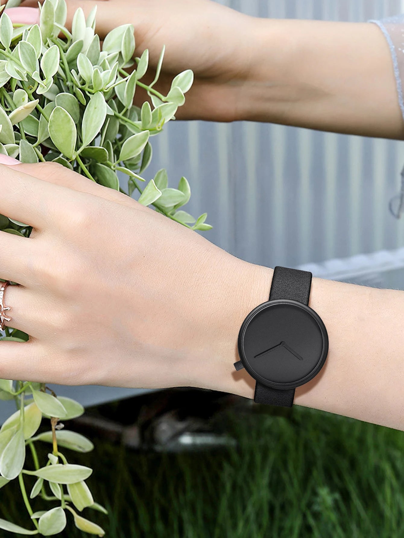 TOMI Women's Minimalist Style Leather Watch