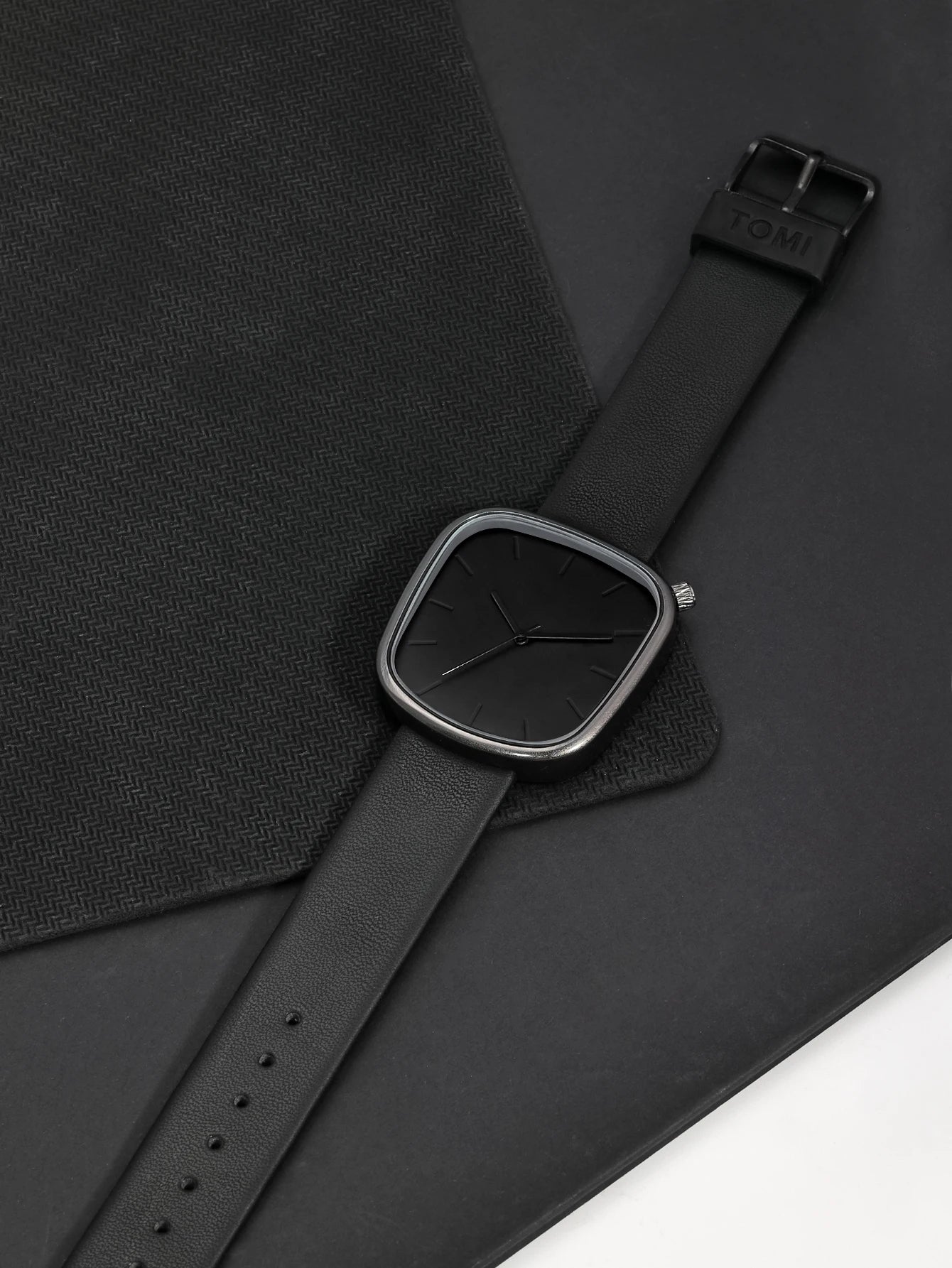 TOMI Men's Minimalist Watch