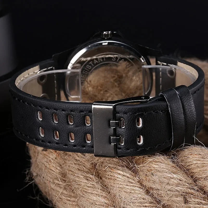 Leather Strap Number Dial Quartz Wristwatch