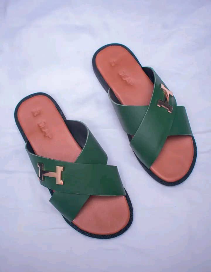 Colored Leather Crossed Slippers